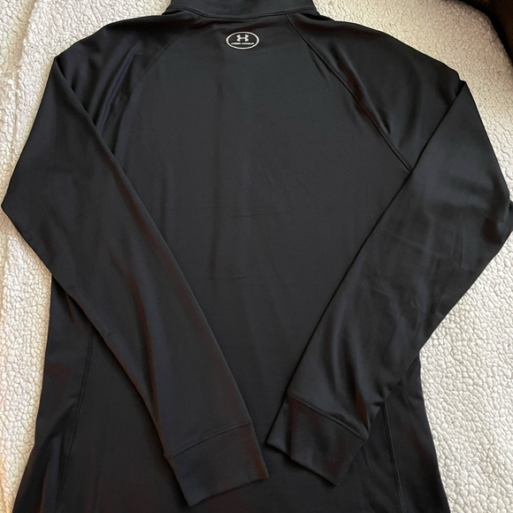 Never worn‼️. Under Armour ladies 1/2 zip. Size XL - Picture 2 of 3
